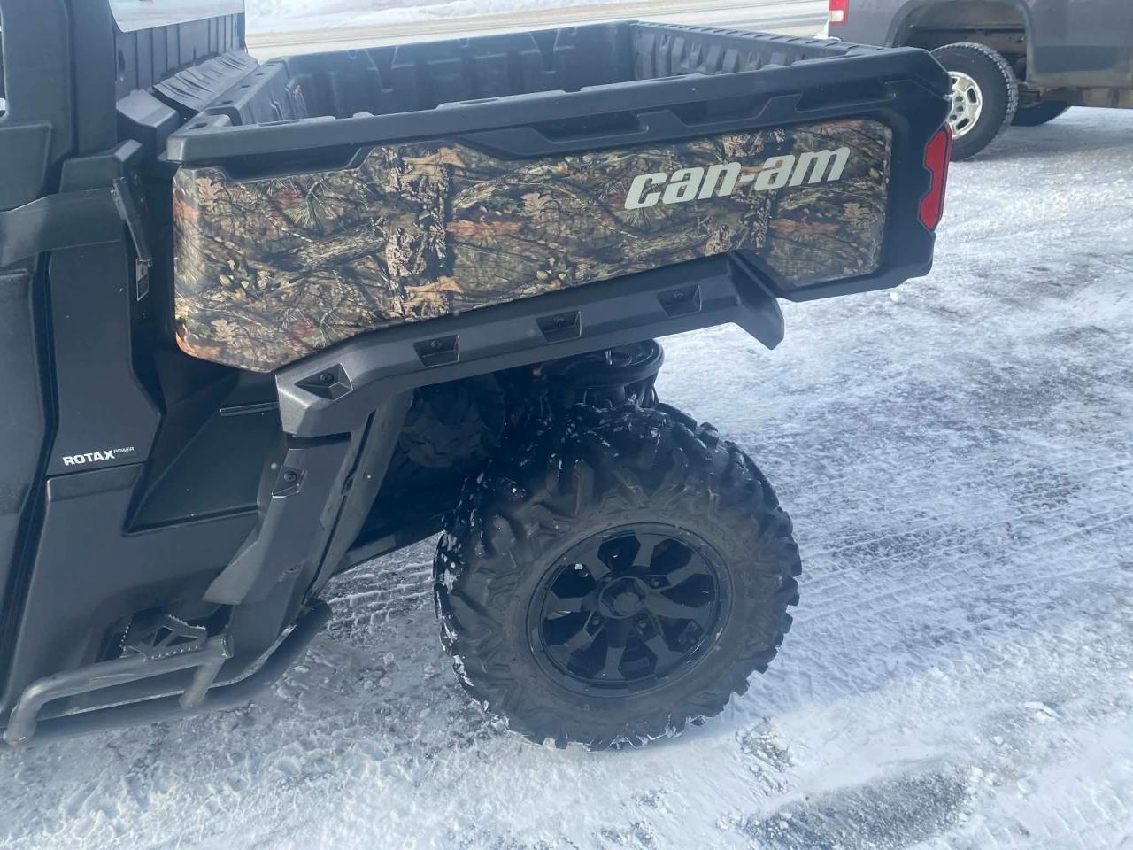 2020 Polaris Defender XT™ HD10 Mossy Oak Break-Up Country Camo  Photo