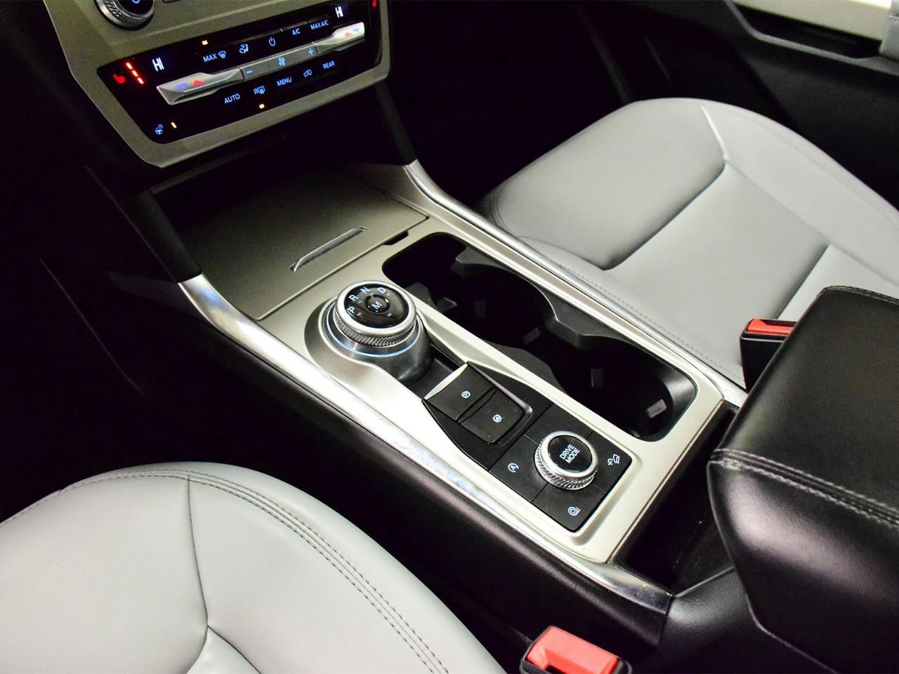 2021 Ford Explorer XLT 4DR 4X4 Photo