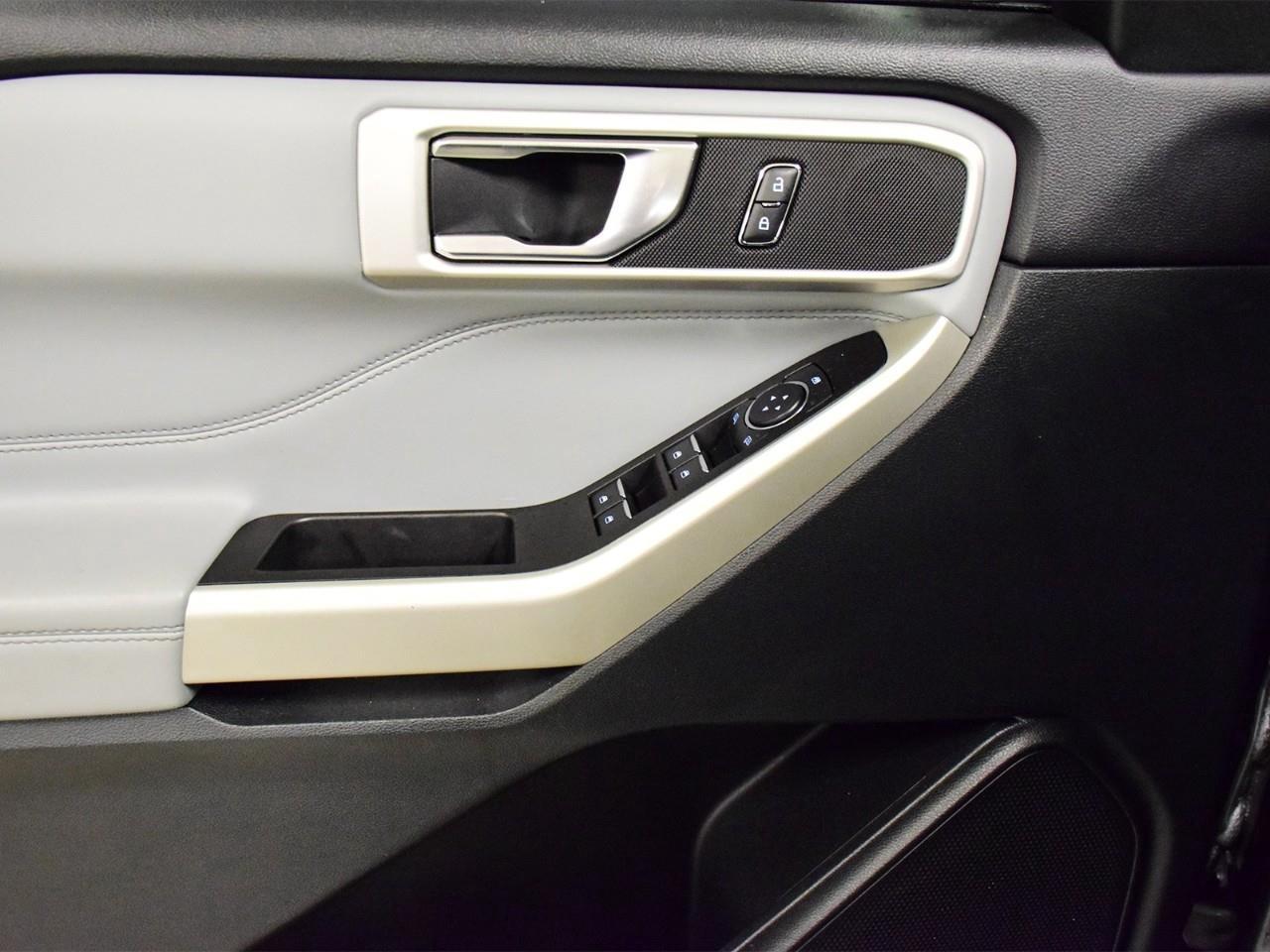 2021 Ford Explorer XLT 4DR 4X4 Photo