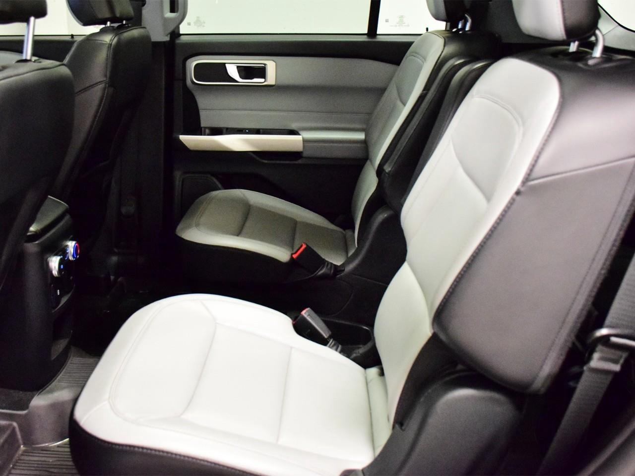 2021 Ford Explorer XLT 4DR 4X4 Photo