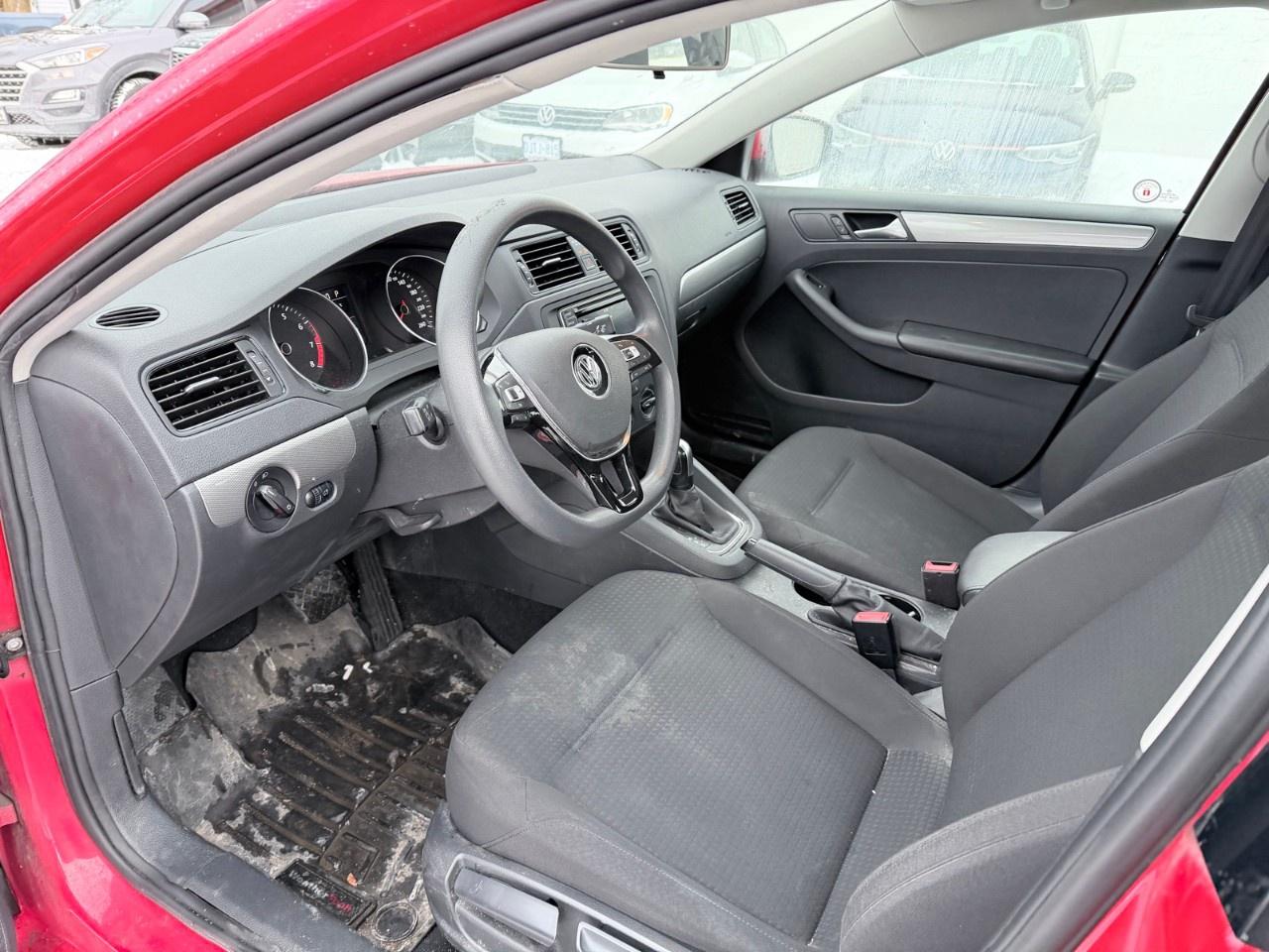 2017 Volkswagen Jetta Sedan 4dr 1.4 TSI Auto Trendline+ Photo