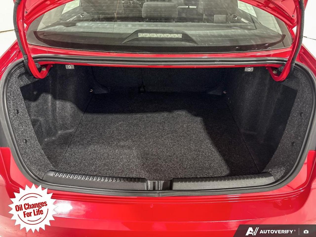 2017 Volkswagen Jetta Sedan 4dr 1.4 TSI Auto Trendline+ Photo