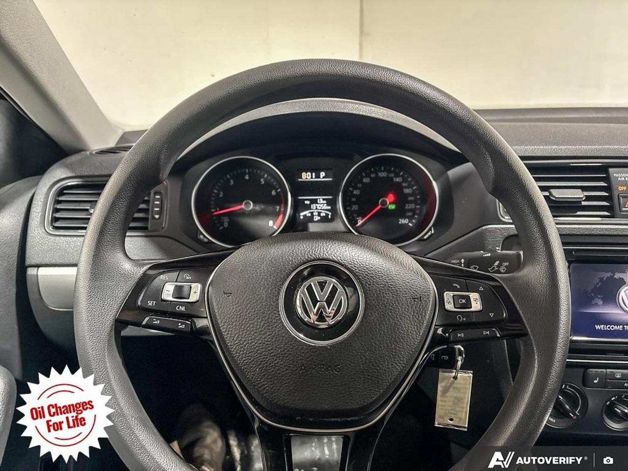 2017 Volkswagen Jetta Sedan 4dr 1.4 TSI Auto Trendline+ Photo