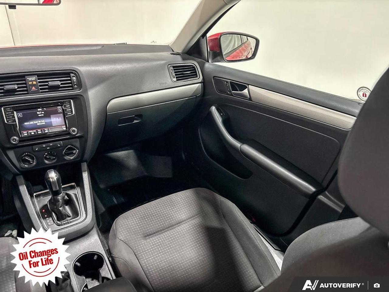 2017 Volkswagen Jetta Sedan 4dr 1.4 TSI Auto Trendline+ Photo