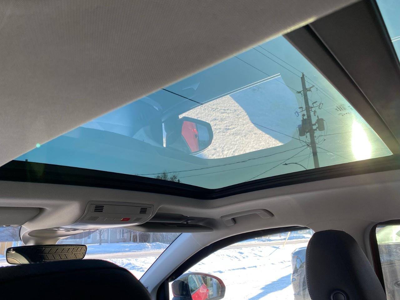 2024 Volkswagen Taos Highline 4MOTION Photo