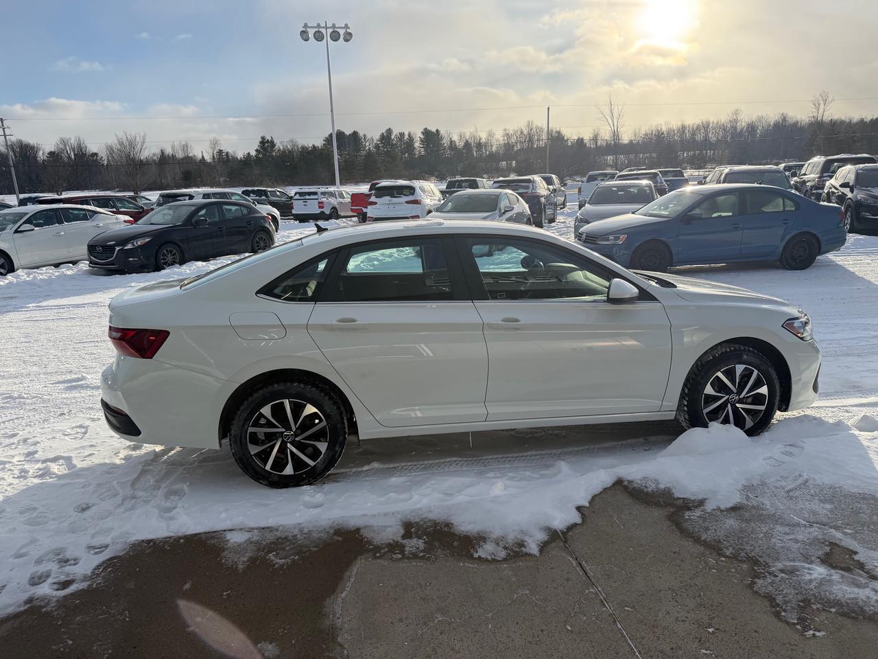 2024 Volkswagen Jetta Trendline (A8) 4dr Sedan Photo