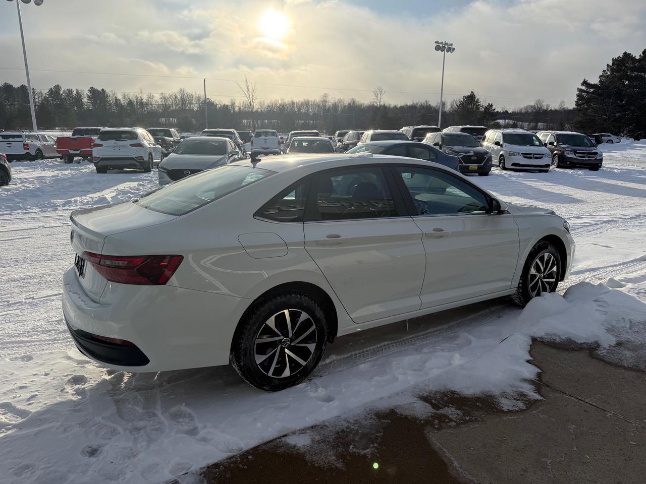 2024 Volkswagen Jetta Trendline (A8) 4dr Sedan Photo