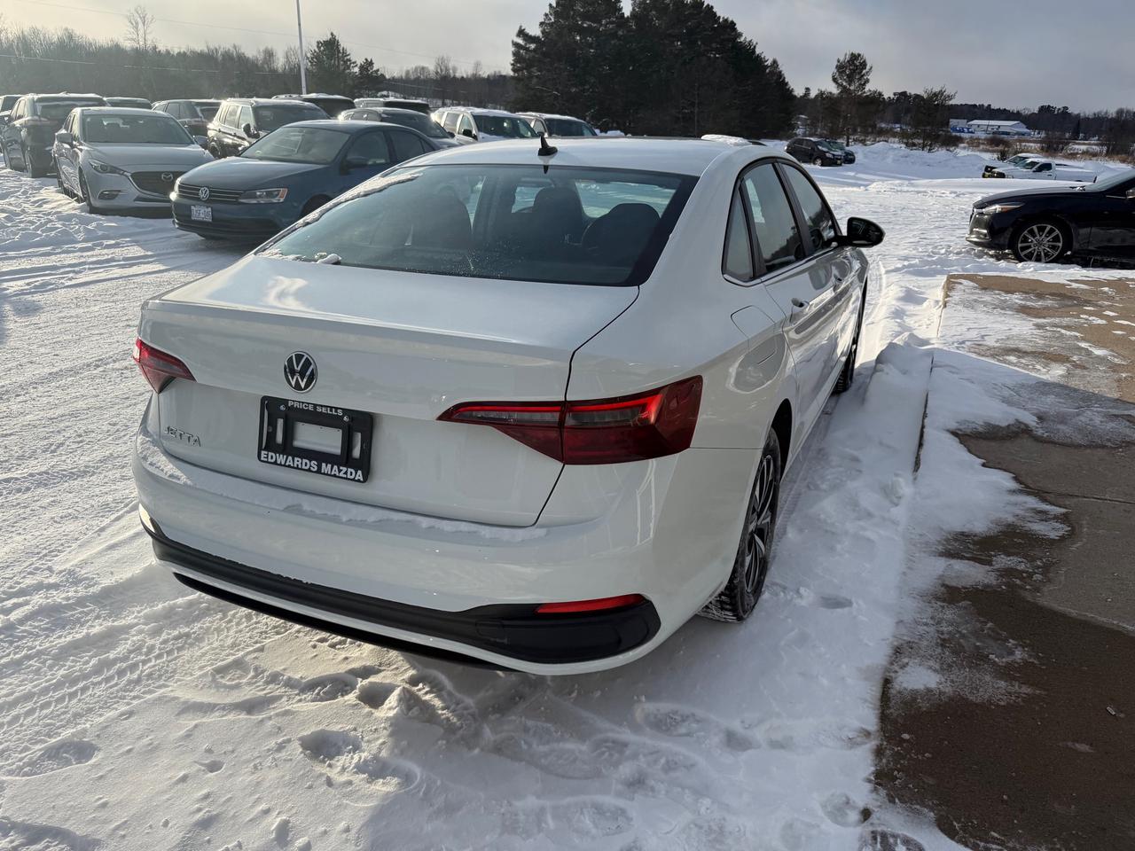 2024 Volkswagen Jetta Trendline (A8) 4dr Sedan Photo