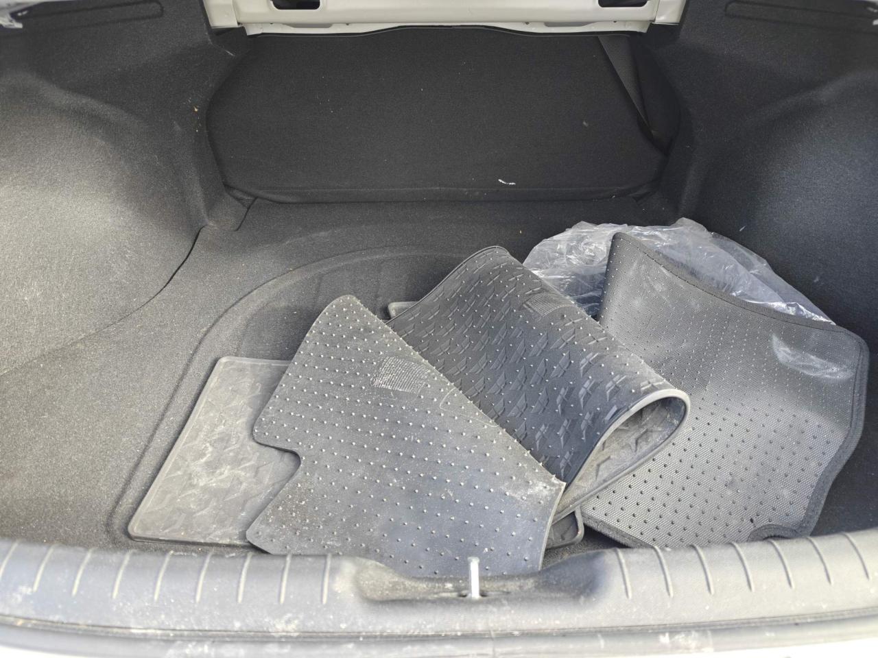 2024 Hyundai Elantra PREFERRED 4DR SEDAN Photo