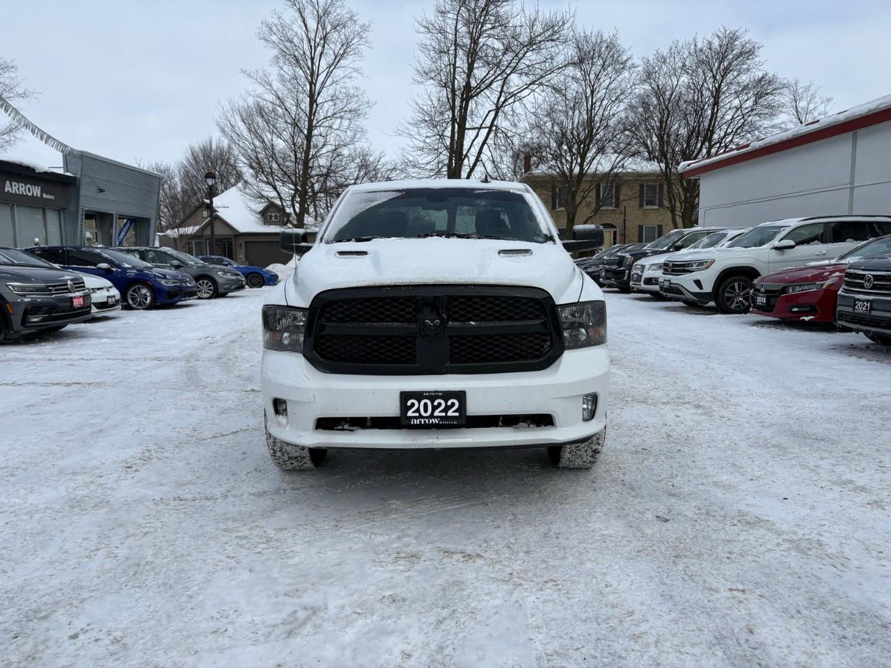 2022 RAM 1500 Classic EXPRESS 4X4 CREW CAB 5'7" BOX Photo