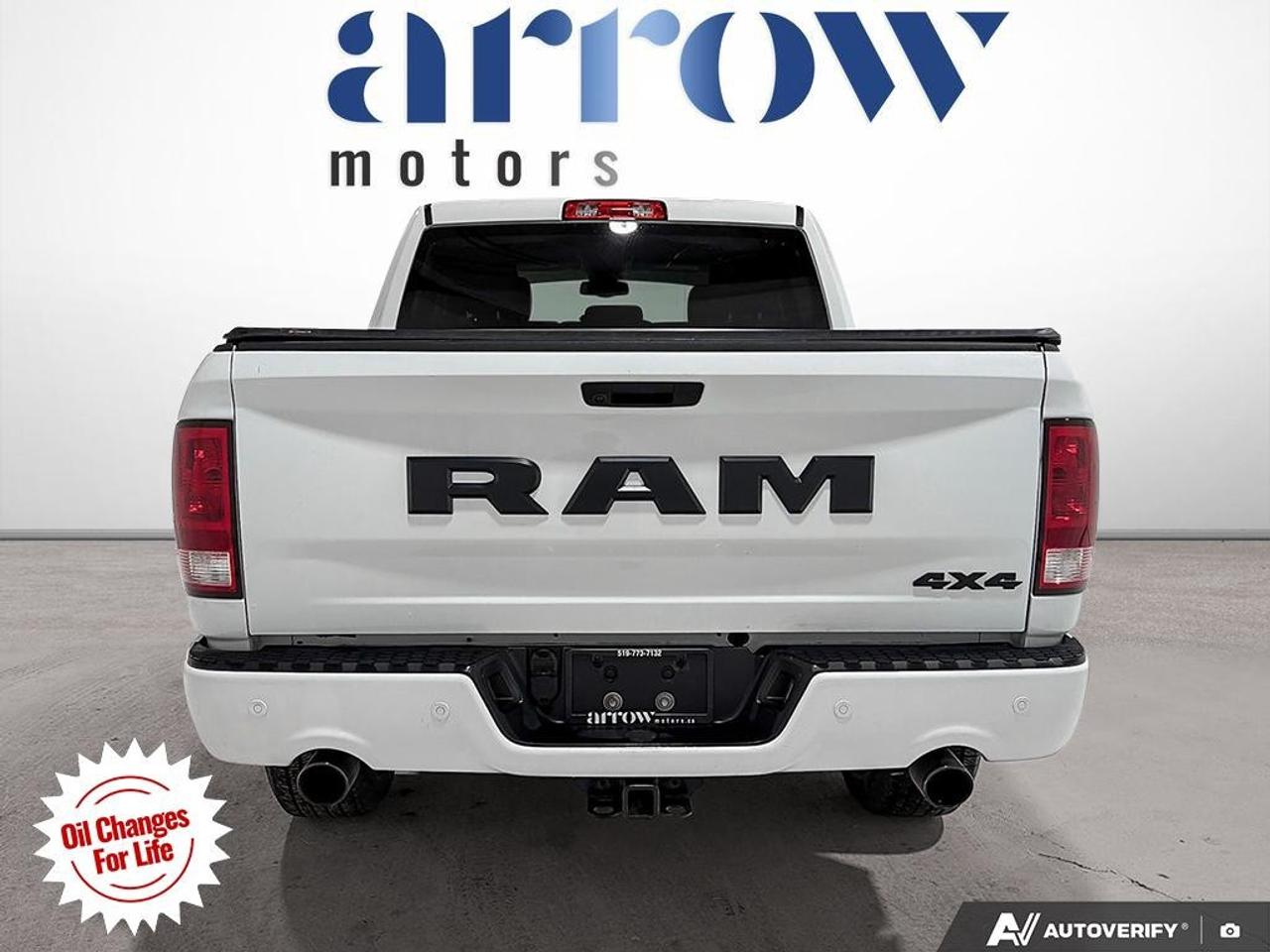 2022 RAM 1500 Classic EXPRESS 4X4 CREW CAB 5'7" BOX Photo