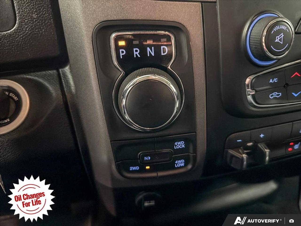 2022 RAM 1500 Classic EXPRESS 4X4 CREW CAB 5'7" BOX Photo