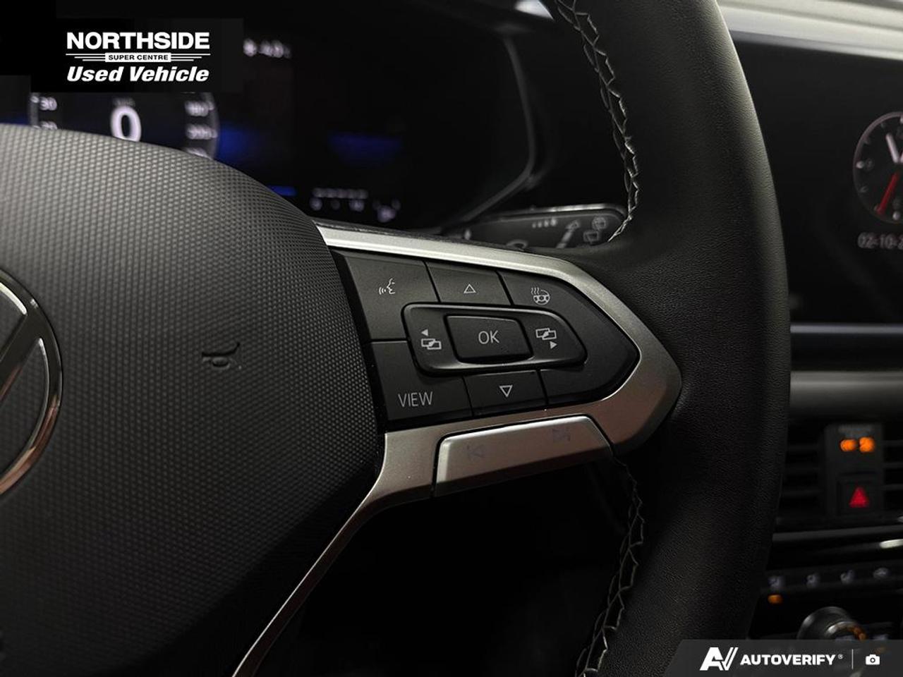 2024 Volkswagen Taos Comfortline 4dr All-Wheel Drive 4MOTION Photo