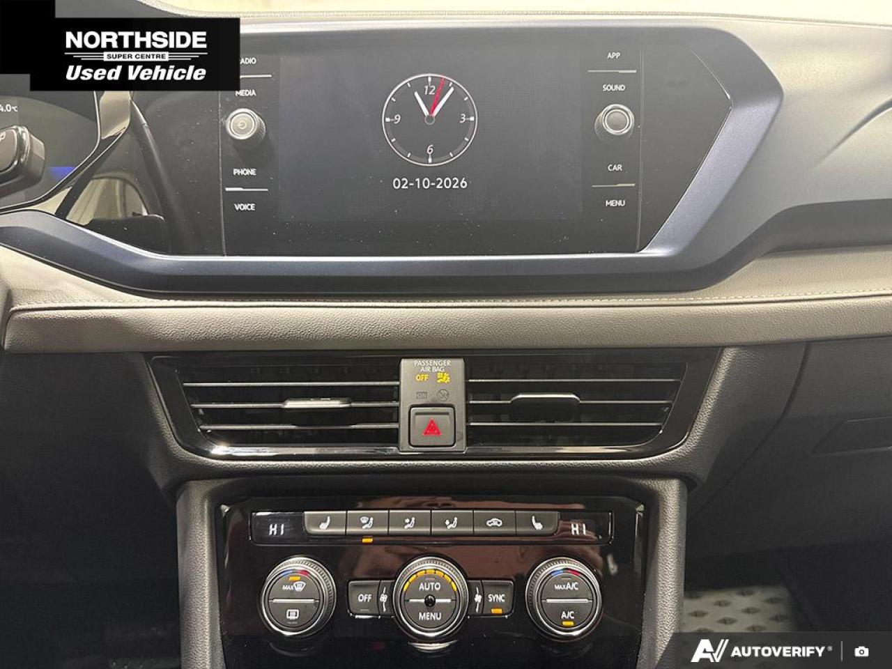 2024 Volkswagen Taos Comfortline 4dr All-Wheel Drive 4MOTION Photo