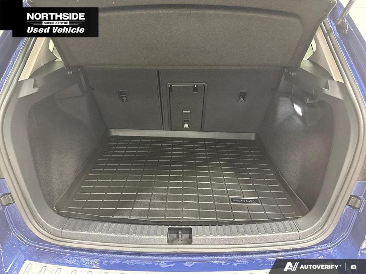 2024 Volkswagen Taos Comfortline 4dr All-Wheel Drive 4MOTION Photo