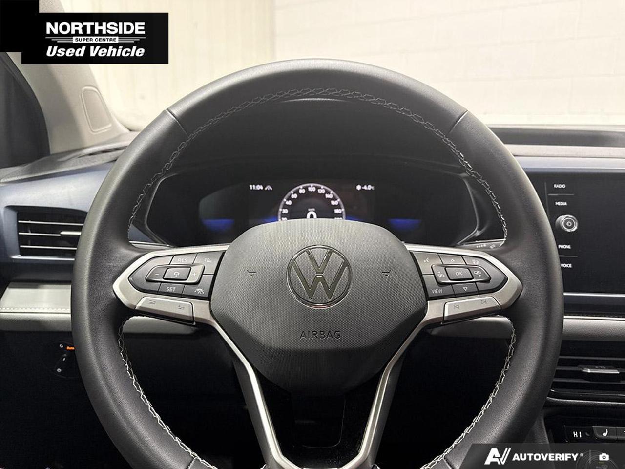 2024 Volkswagen Taos Comfortline 4dr All-Wheel Drive 4MOTION Photo
