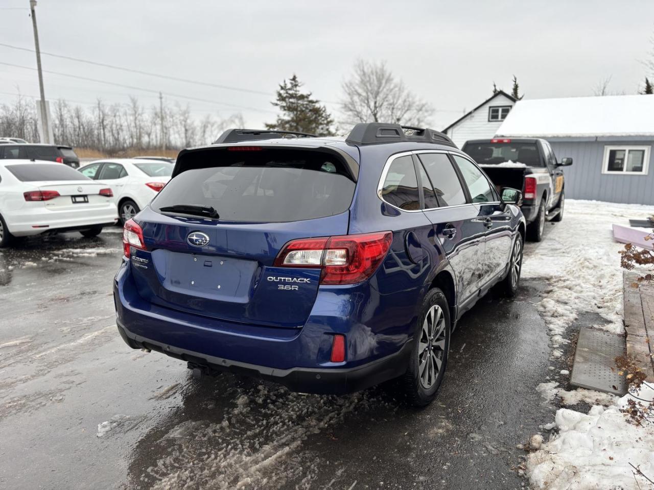 2017 Subaru Outback  Photo4