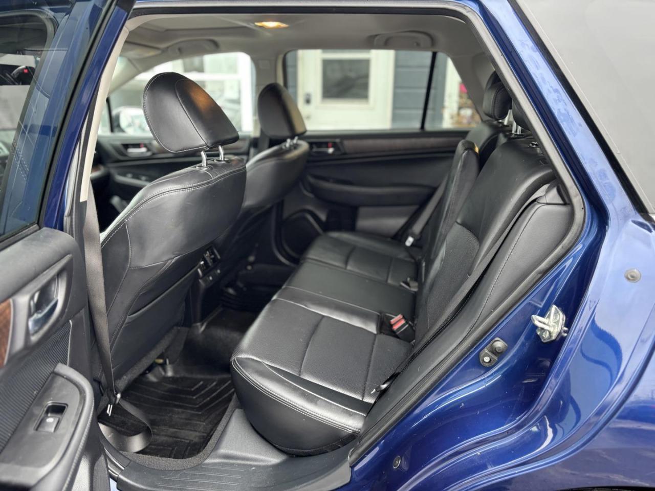 2017 Subaru Outback  Photo