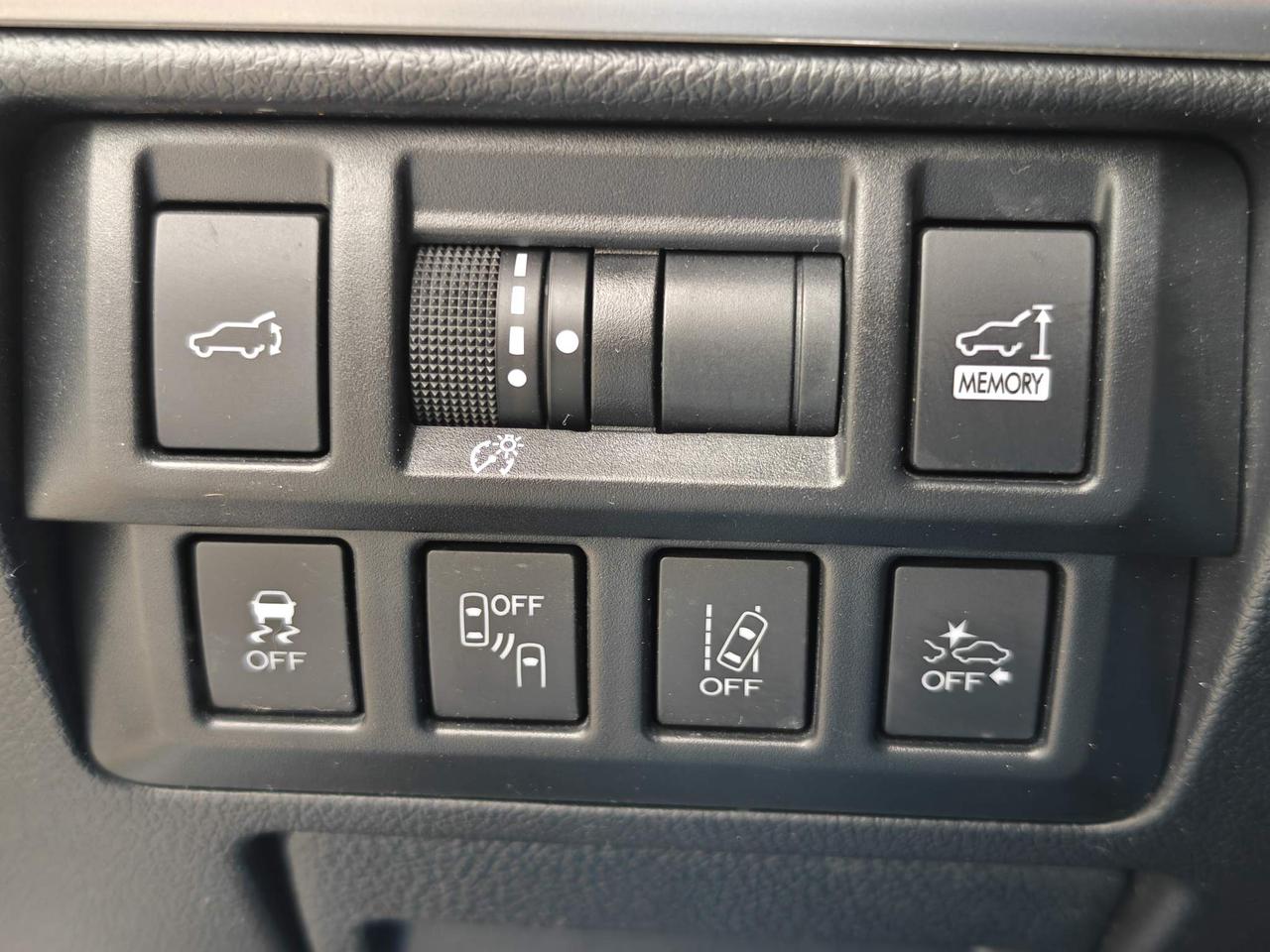 2018 Subaru Outback 3.6R Limited w/EyeSight Package (CVT) 4dr All-Wheel Drive Photo