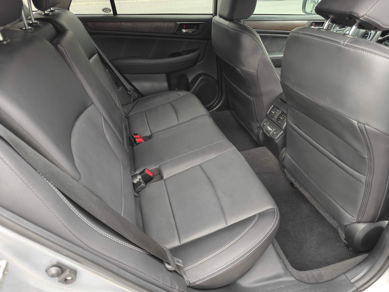 2018 Subaru Outback 3.6R Limited w/EyeSight Package (CVT) 4dr All-Wheel Drive Photo
