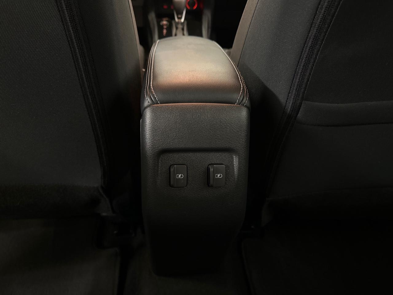 2021 Nissan Kicks SV 4dr Front-Wheel Drive Photo