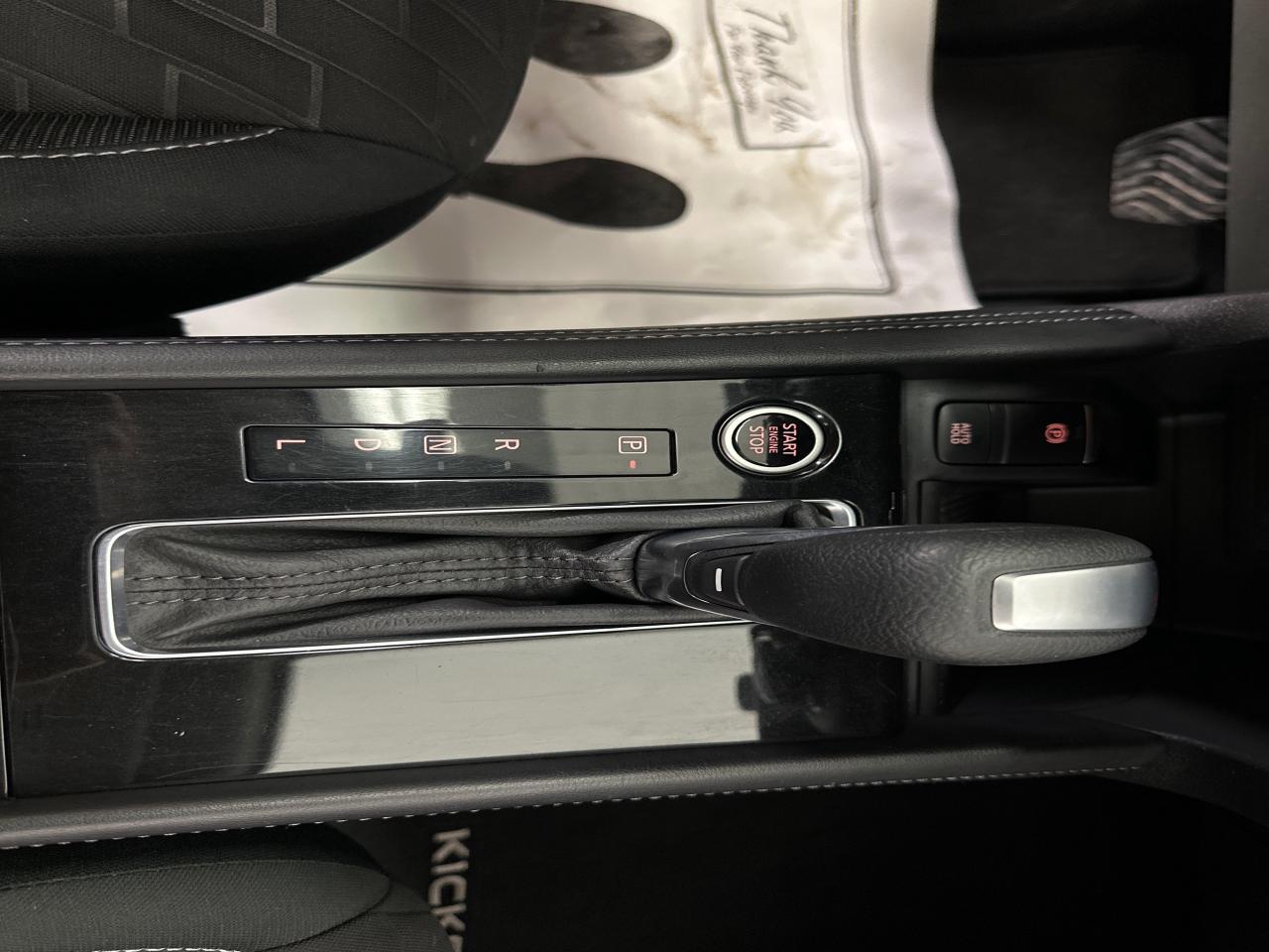 2021 Nissan Kicks SV 4dr Front-Wheel Drive Photo