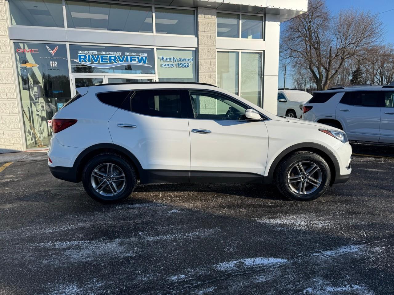 2018 Hyundai Santa Fe Sport 2.4 Premium 4dr All-Wheel Drive Photo2