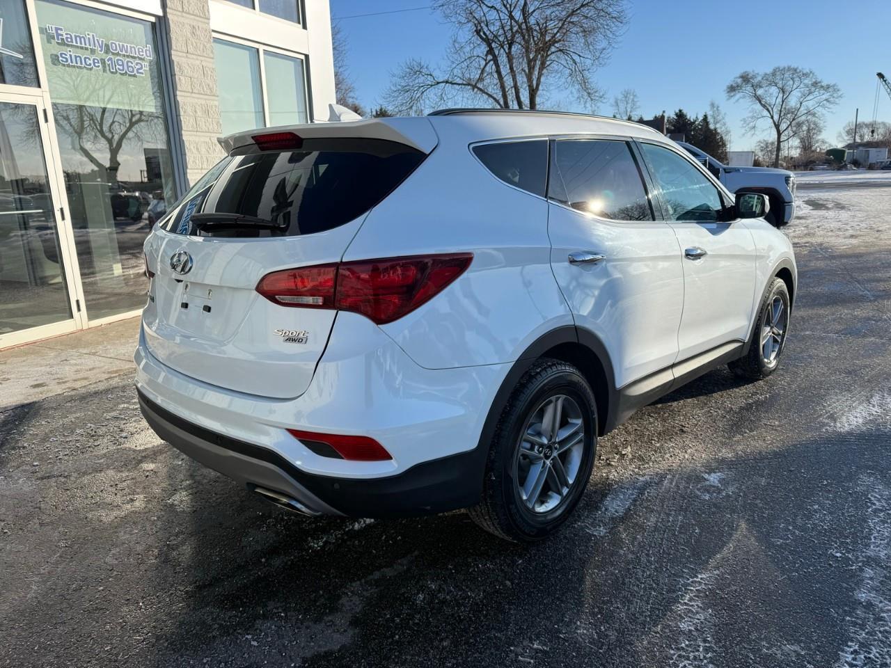 2018 Hyundai Santa Fe Sport 2.4 Premium 4dr All-Wheel Drive Photo