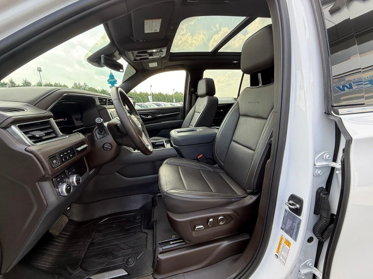 2023 GMC Yukon Denali 4X4 Photo