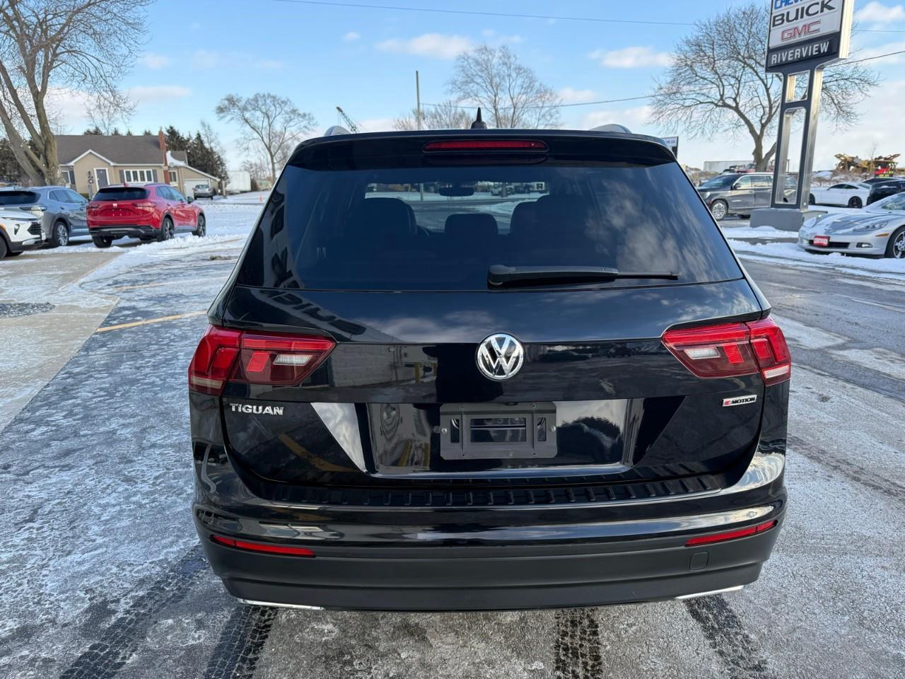 2021 Volkswagen Tiguan Comfortline 4dr All-wheel Drive 4MOTION Photo