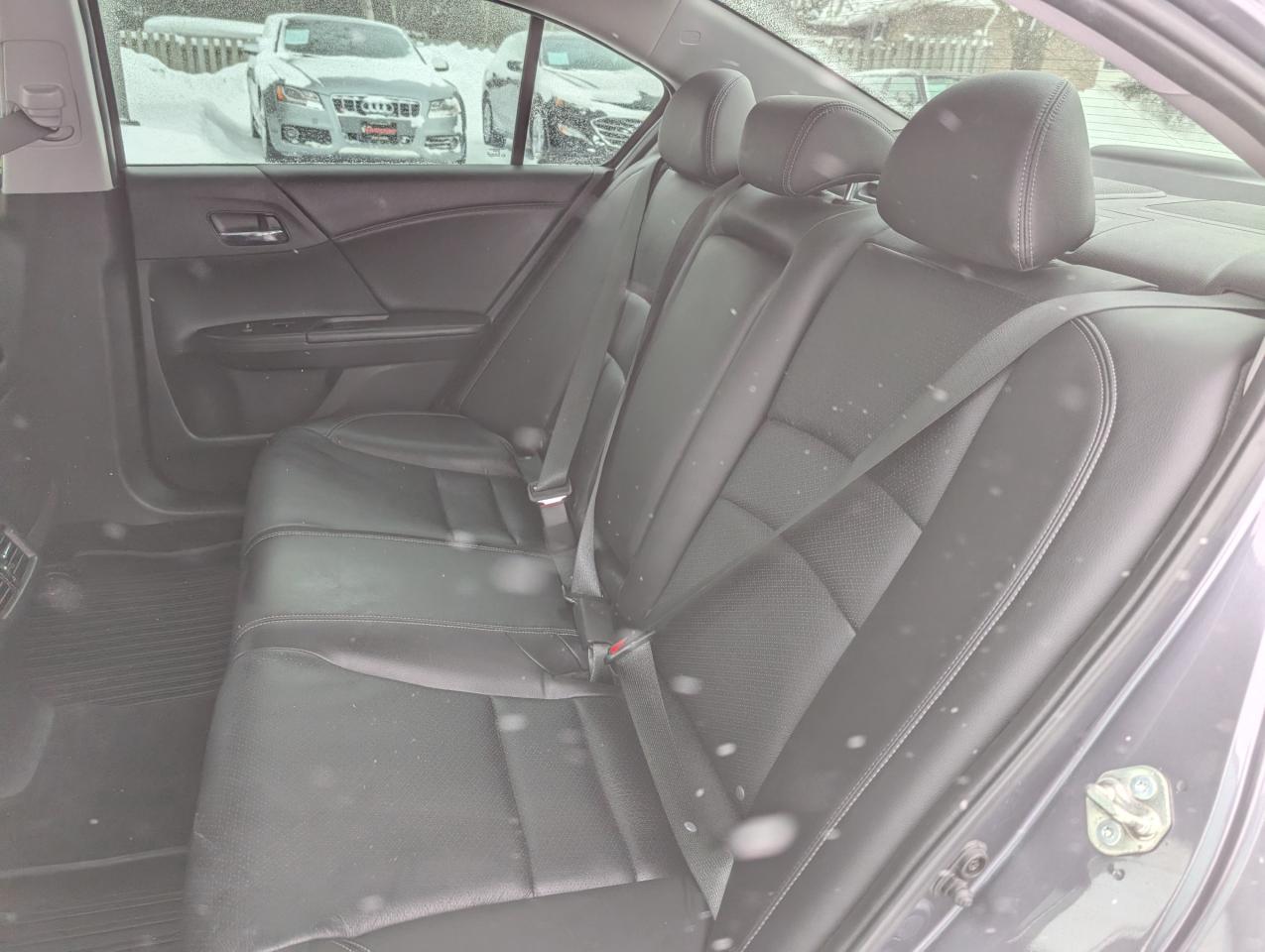 2016 Honda Accord Touring (CVT) 4dr Sedan Photo