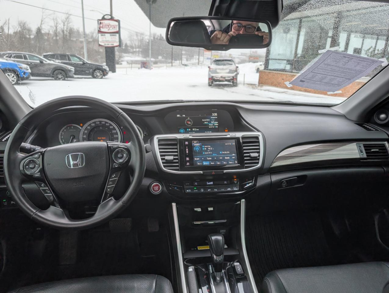 2016 Honda Accord Touring (CVT) 4dr Sedan Photo