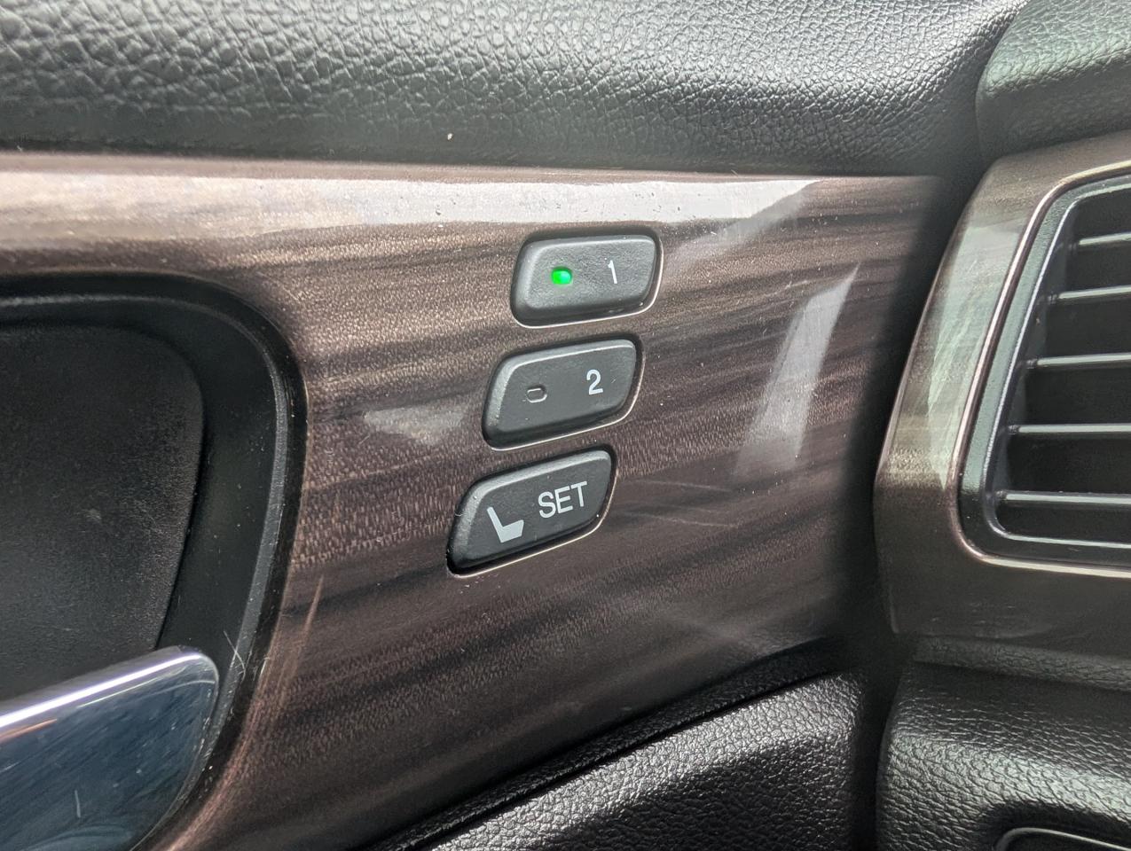 2016 Honda Accord Touring (CVT) 4dr Sedan Photo