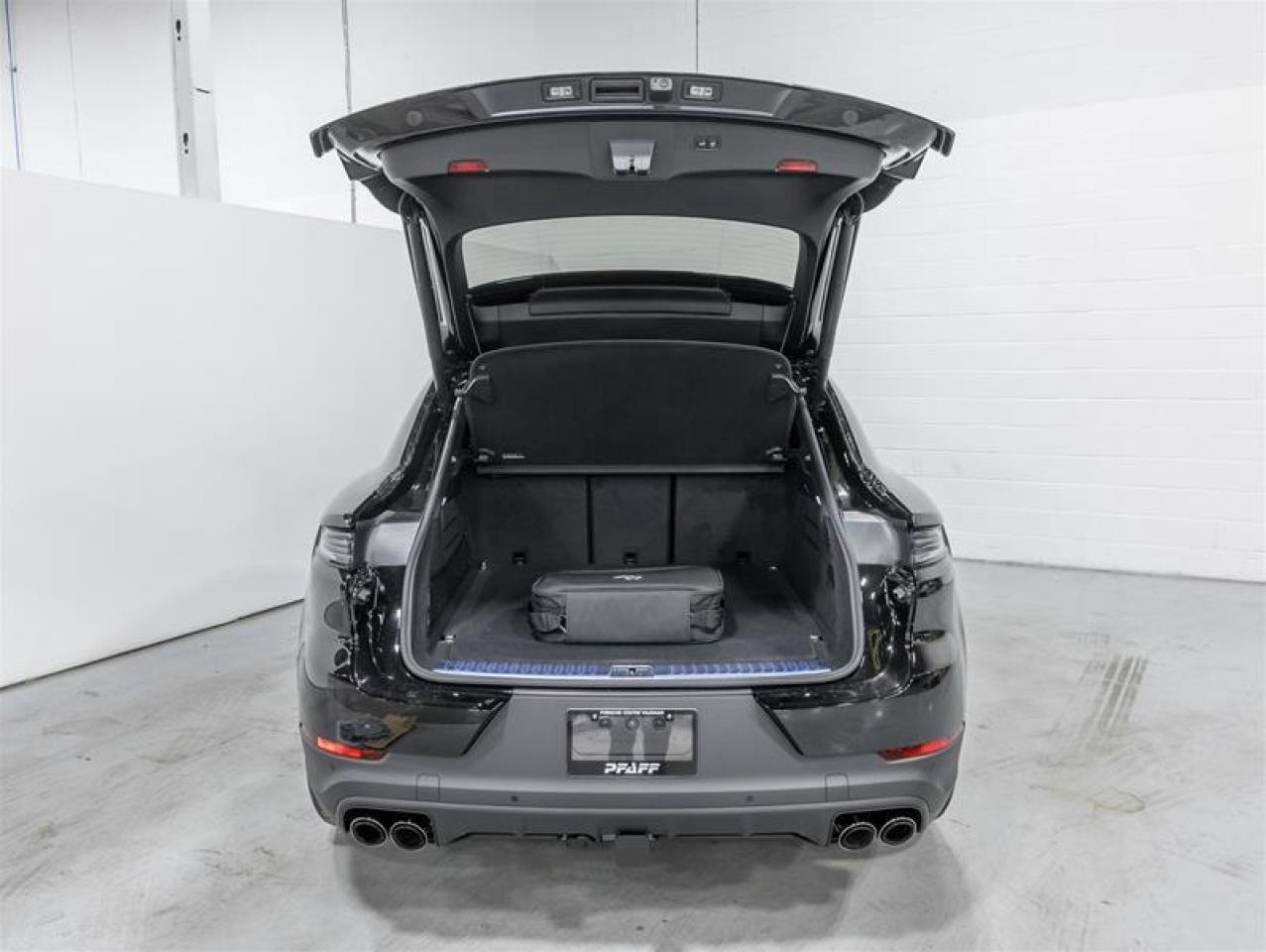 2026 Porsche Cayenne  Photo