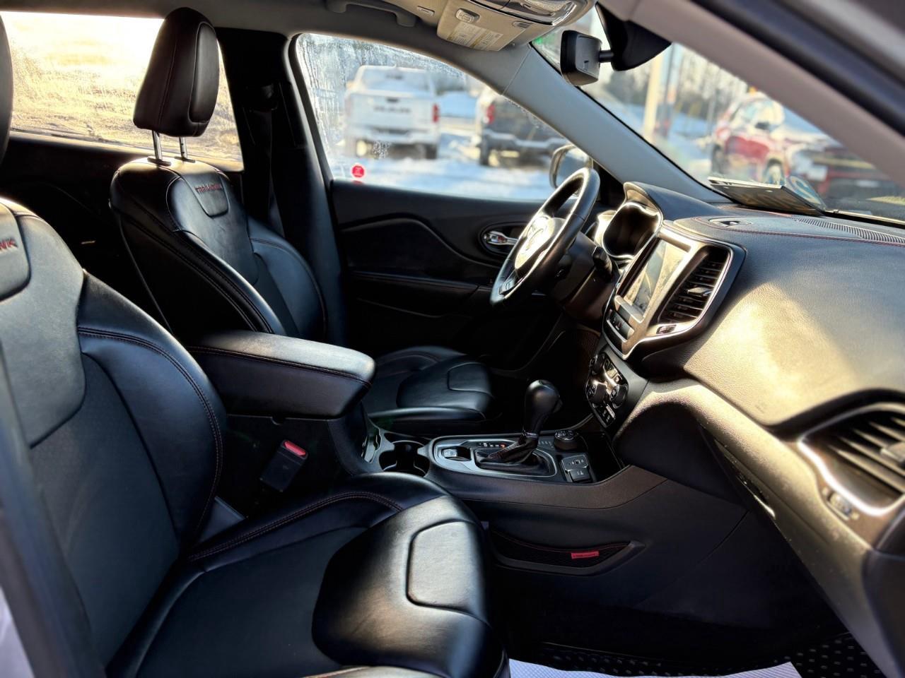 2019 Jeep Cherokee Trailhawk 4dr 4x4 Photo