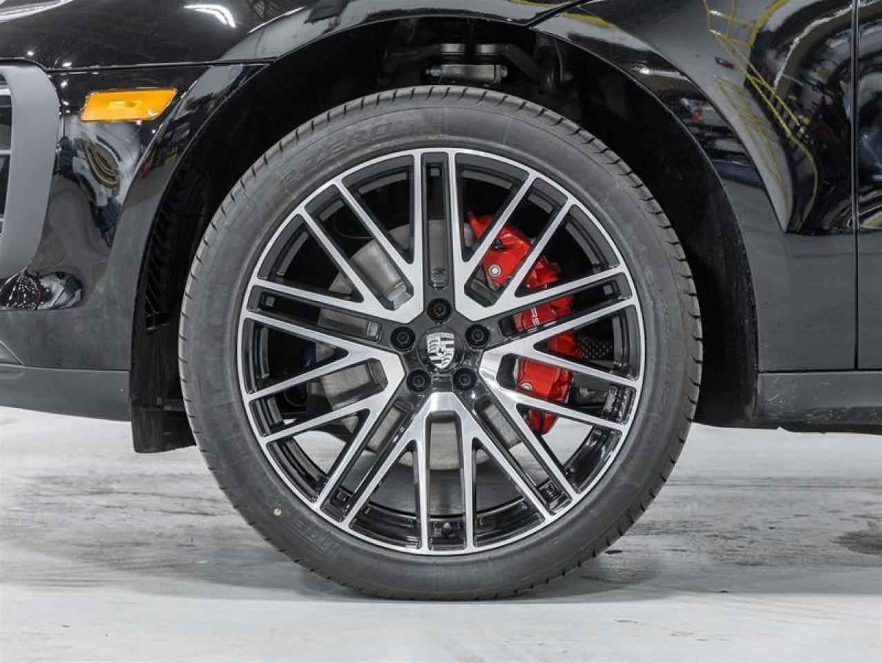 2026 Porsche Macan  Photo4