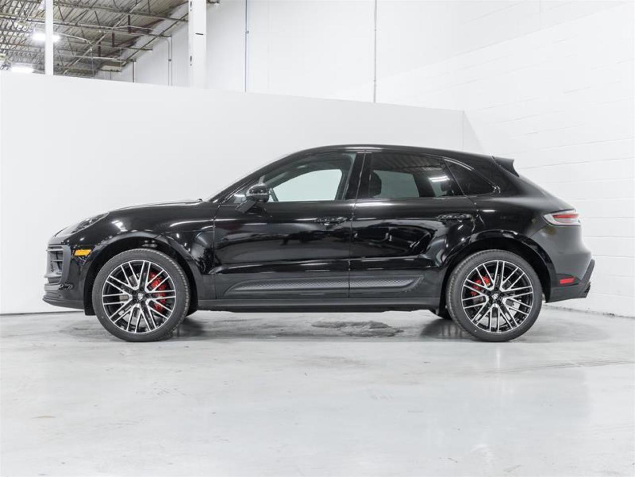 2026 Porsche Macan  Photo3