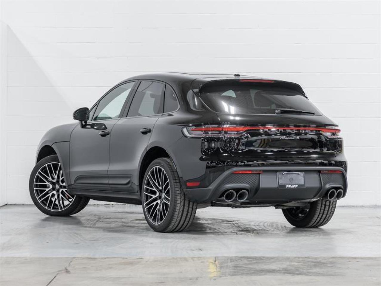 2026 Porsche Macan  Photo