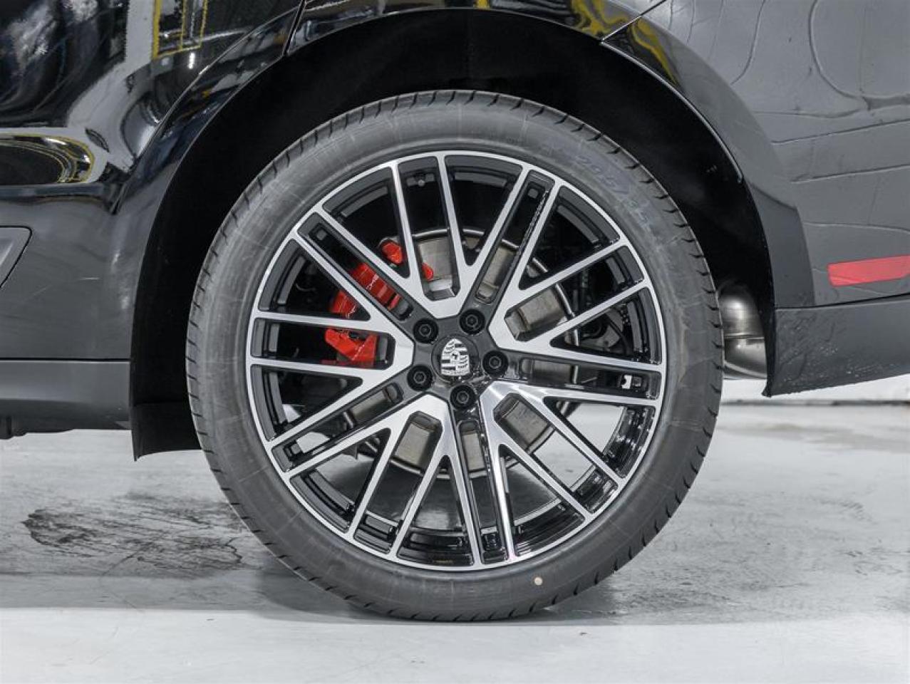 2026 Porsche Macan  Photo