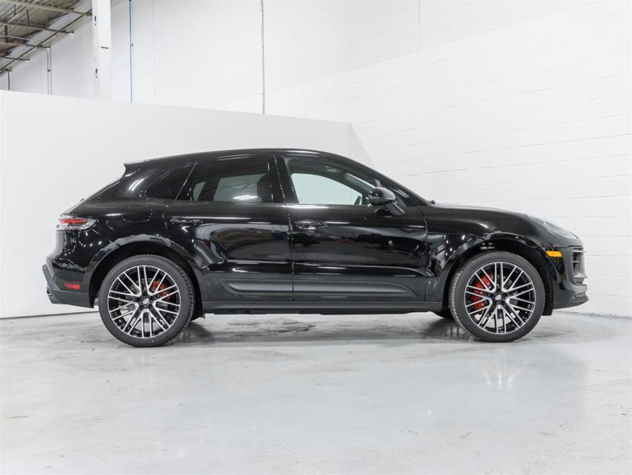 2026 Porsche Macan  Photo