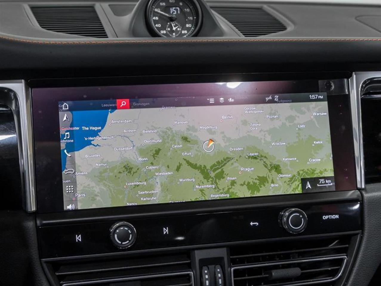 2026 Porsche Macan  Photo