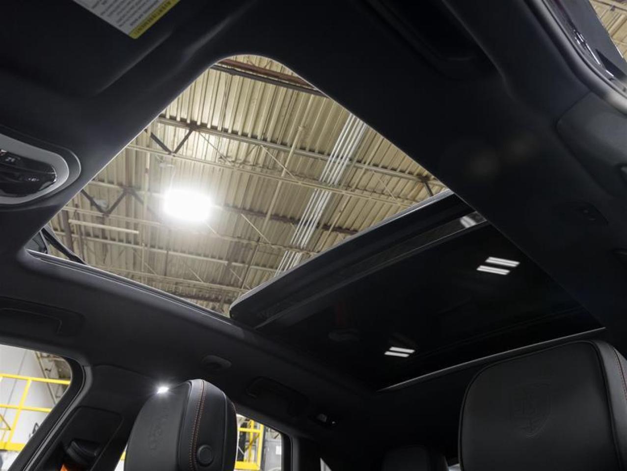 2026 Porsche Macan  Photo