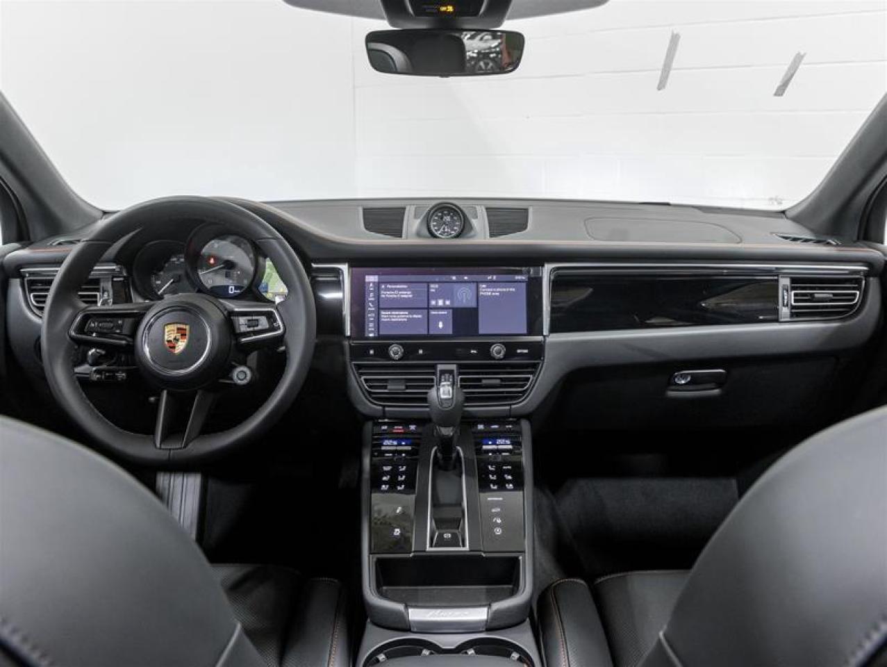 2026 Porsche Macan  Photo