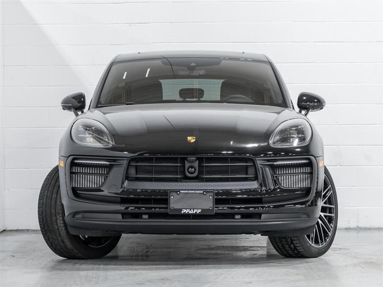 2026 Porsche Macan  Photo