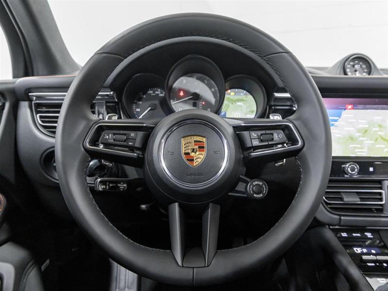 2026 Porsche Macan  Photo