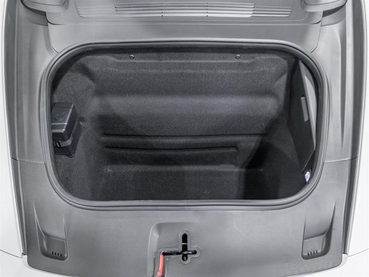 2026 Porsche 911  Photo2