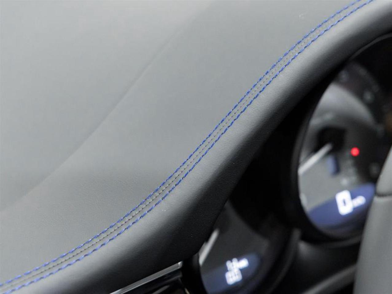 2026 Porsche Macan  Photo