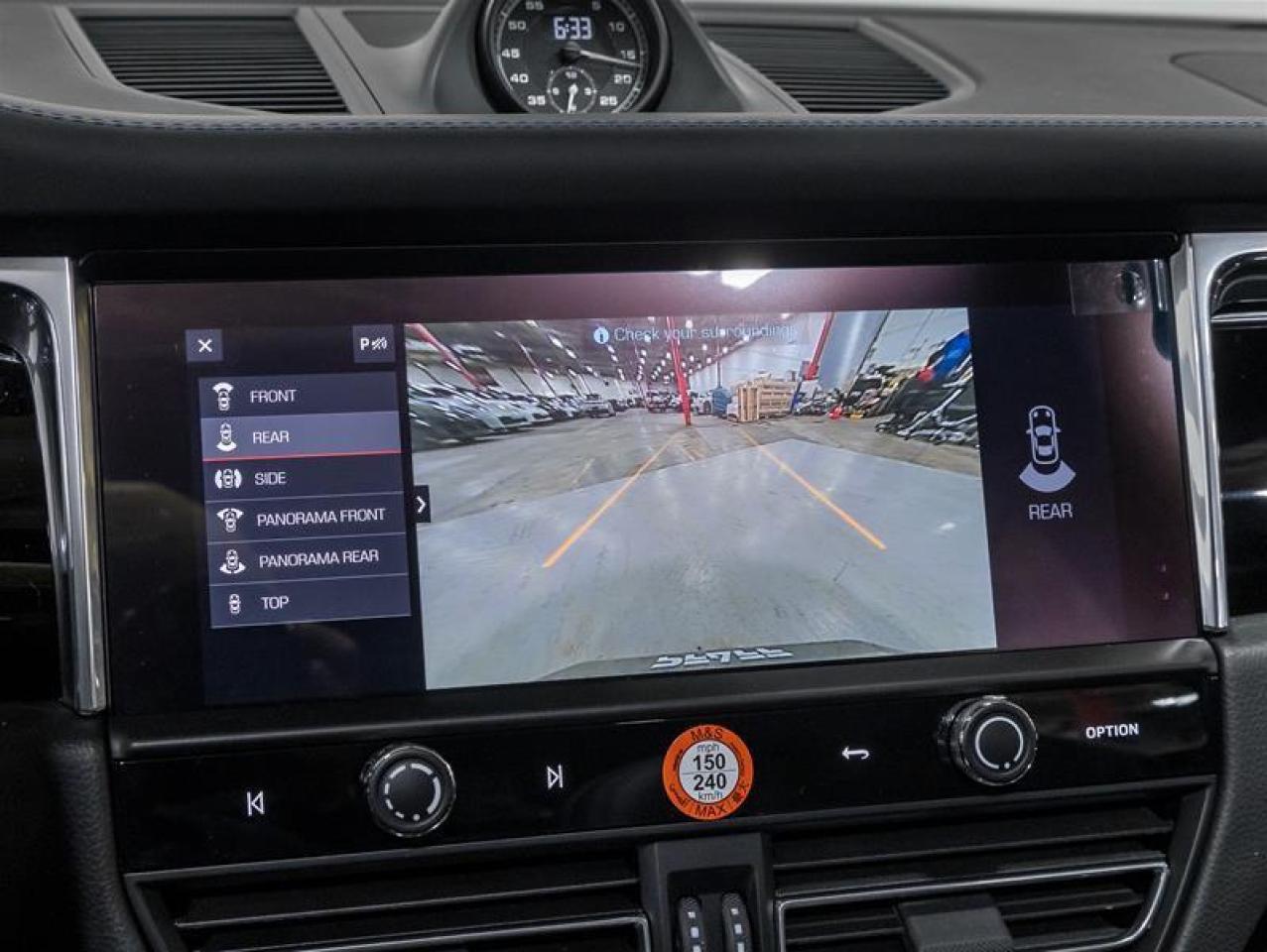 2026 Porsche Macan  Photo