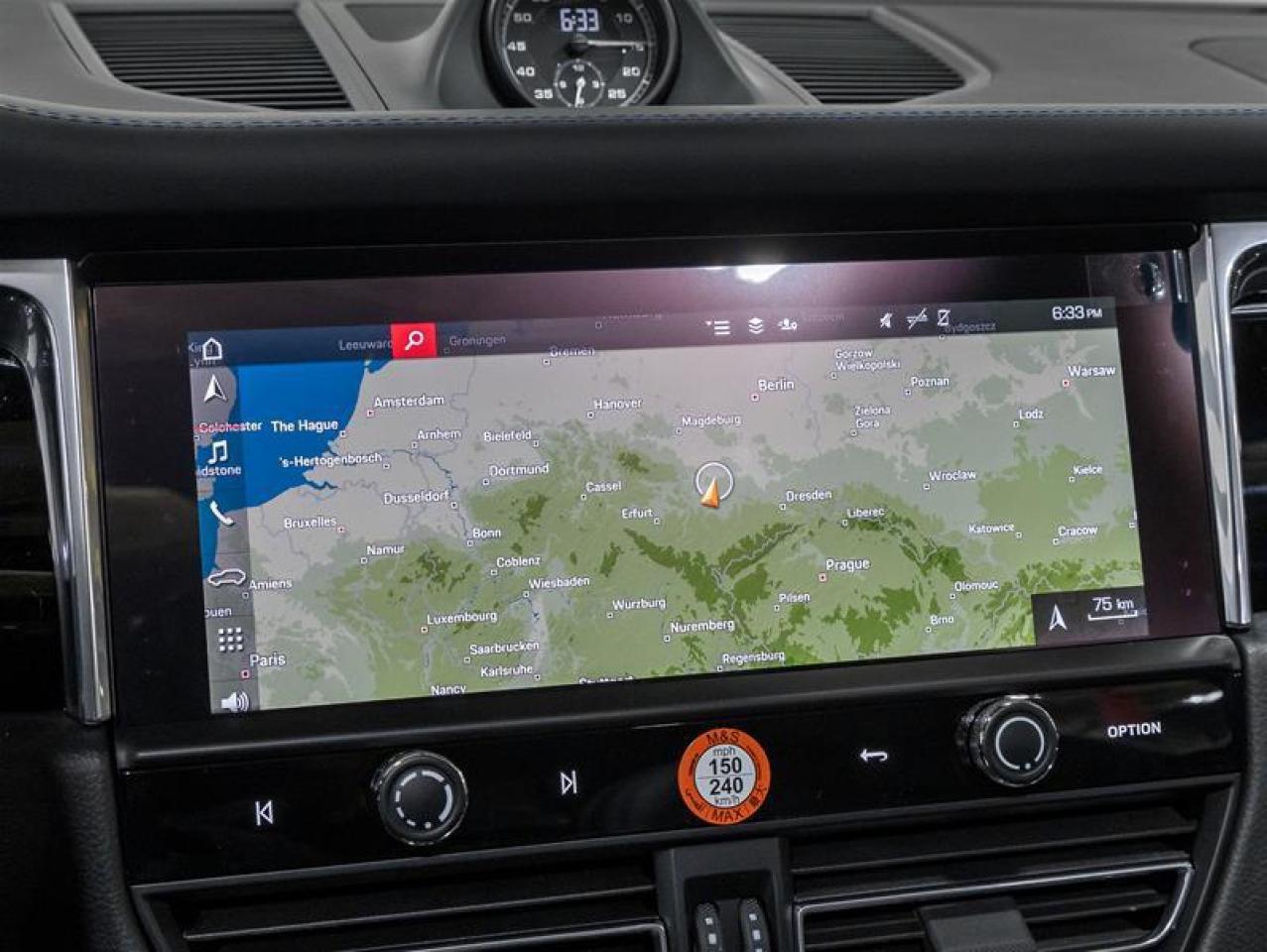 2026 Porsche Macan  Photo