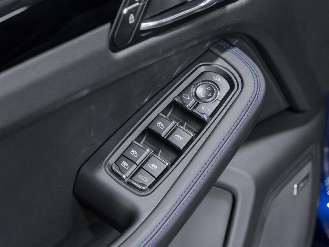 2026 Porsche Macan  Photo